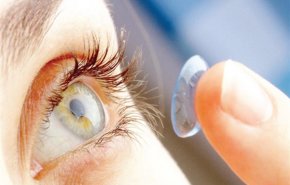 هل تحمي العدسات اللاصقة من عدوى كورونا؟
