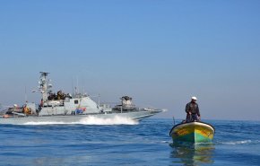 بحرية الاحتلال تصيب صياداً فلسطينيا قبالة بحر غزة