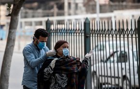 مصر تغلق مستشفيات وتعزل قرى ومحافظات بسبب كورونا

