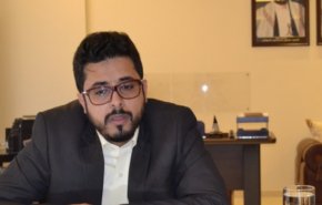 السفير اليمني بطهران يتهم غريفث بتمييع المواقف