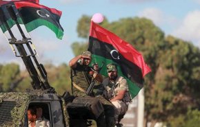 اتصالات بين السيسي وبن زايد لإغاثة حفتر