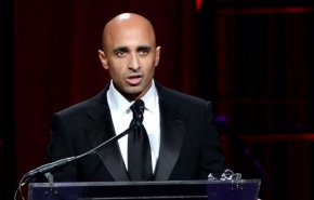 شاهد كيف رد مغردون على مقال العتيبة بصحيفة إسرائيلية