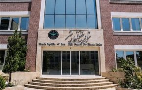 لجنة حقوق الانسان الايرانية تشيد بمنح اجازة لمائة الف سجين ايراني