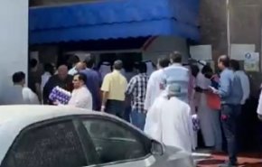 شاهد..طوابير من السعوديين لشراء البيض والسلطات تتدخل