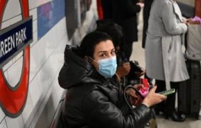 نحو 900 وفاة جديدة بكورونا في بريطانيا خلال يوم