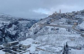 بدء تنفيذ قرار عزل بلدة بشري في شمال لبنان 