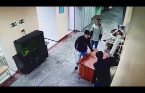 بالفيديو.. هروب جماعي لنزلاء مصحة عقلية شرق روسيا