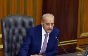 لبنان... بري: على الحكومة ان لا تبقى في موقع المتفرج على ما يجري من فلتان مالي
