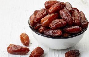 اليكم بفوائد تناول سبع تمرات على الريق!