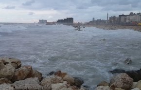 'تنين' بحري يضرب قرية في طرطوس غرب سوريا