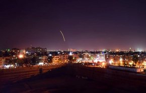مشاهد من تصدي مضادات سوريا الأرضية لأهداف معادية