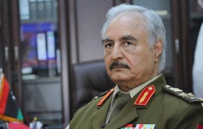 حفتر يعلن تجميد العمل بـ