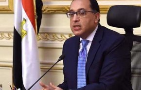 بعد فرض الطوارئ.. رئيس الوزراء المصري يصدر قرارا جديدا!