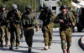 الاحتلال يقتحم عددا من منازل الفلسطينيين ويعتقل 4 مواطنين 