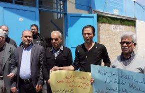 اعتصام فلسطيني بعين الحلوة احتجاجا  على سياسة الانروا