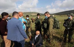 الاحتلال يبني مقبرة للمستوطنين في قرية فلسطينية