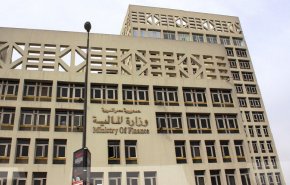 مصر تتوقع ارتفاع عجز الميزانية إلى 7.9 بالمئة + فيديو
