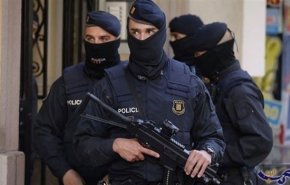 شرطة إسبانيا تحتجز مغربيا تشتبه في صلته بـ
