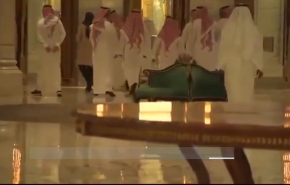 شاهد.. السلطات السعودية تعتقل الأمير فيصل بن عبد الله 