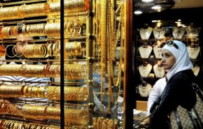 الليرة السورية تنهار امام الليرة الذهبية
