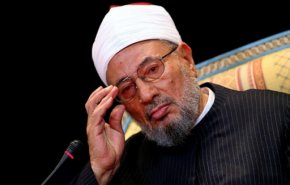 تغريدة جديدة للقرضاوي تثير جدلا واسعا بین متابعيه