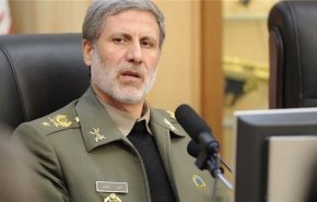 وزير الدفاع يعزي باستشهاد عدد من كوادر القوة البحرية