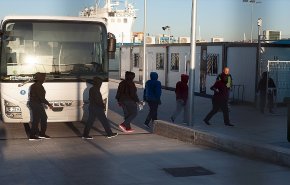 المغرب يبدأ إرجاع مواطنيه العالقين في جيب مليلية