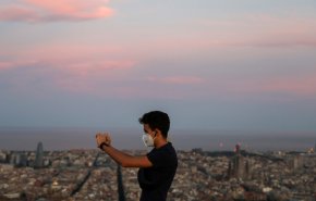 إسبانيا تسجل أدنى حصيلة وفيات يومية جراء كورونا منذ شهرين
