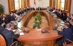 مصر... خصم 1% من دخل العاملين بالدولة لمدة عام لمواجهة كورونا
