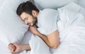 وظيفة تتطلب البقاء نائما في السرير!