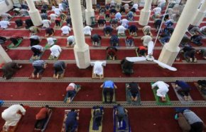 تدابير كورونا خلال صلاة العيد بغزة