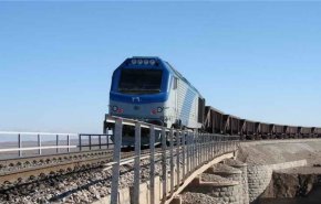 ايران تسرع وتيرة مشاريع السكك والطرق
