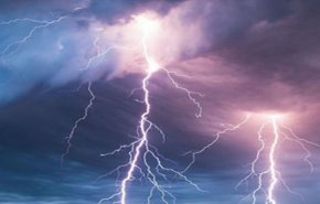 مشاهد مرعبة لعاصفة رعدية في المكسيك+فيديو