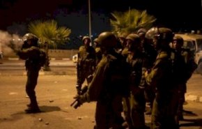الاحتلال يعتقل شقيقين من سلوان ويستدعي آخرين في القدس