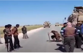  الجيش السوري والاهالي يعترضون رتلا امريكيا في الحسكة 