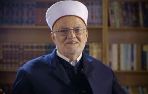 الاحتلال يمدد إبعاد الشيخ عكرمة صبري عن الاقصى