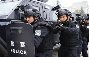 بالصور... إصابة 39 طفلا وموظفا طعنا بسكين بمدرسة في الصين  