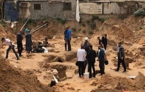 شاهد: جرافات إسرائيلية تنبش قبور المسلمين في يافا
