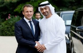 بن زايد يعلق على حواره الهاتفي مع ماكرون بشأن ليبيا