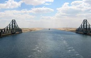 مصر تدشن أكبر كوبري عائم يربط سيناء بباقي المحافظات
