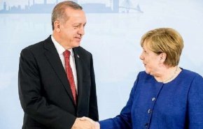 ميركل تجري محادثات مع أردوغان حول ليبيا والوضع في شرق المتوسط