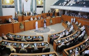 وزيران كويتيان يتمكنان من تجاوز استجواب برلماني ماراثوني