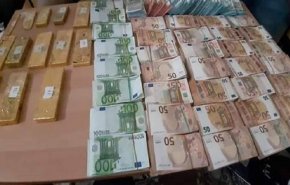 تونس تضبط سيارة ليبية مُحمّلة بسبائك ذهب وعملة أجنبية
