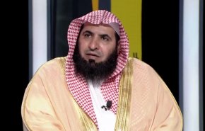 داعية سعودي يعيد الجدل حول لباس المرأة