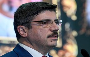 مستشار أردوغان يشن هجوما لاذعا على السعودية والإمارات ويصفهم بـ'المحتلين'