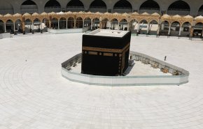 باحث: الكعبة المشرفة ابتليت بآل سعود