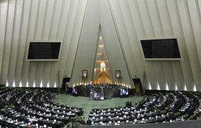 ظريف يقدم تقريرا للبرلمان يوم الاحد القادم