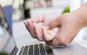 

هذا مايخبره التنميل في اليدين والرجلين عن صحتك 
