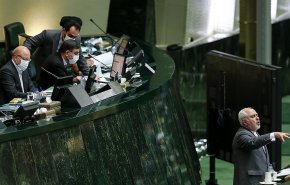 ظريف: أميركا تشن حربا شاملة على إيران لأنها قوة صاعدة + فيديو