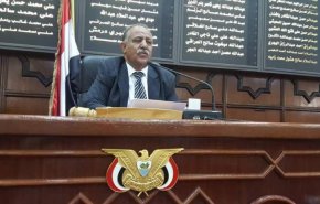 النواب اليمني يؤكد ضرورة إنقاذ سفينة صافر